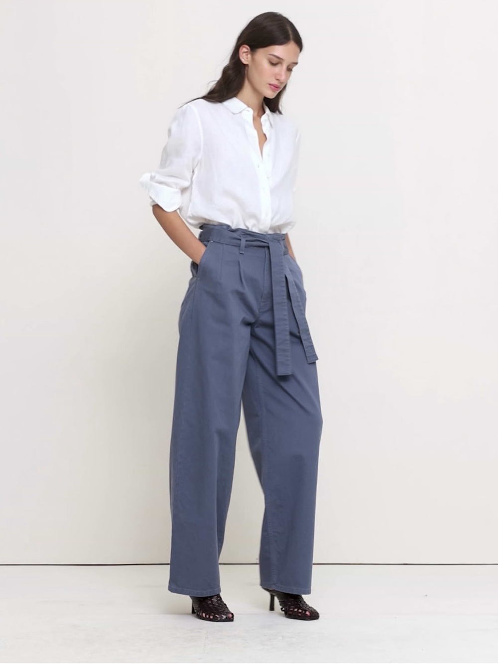 Banana Republic Ultra High-Rise Wide-Leg Paperbag Pant